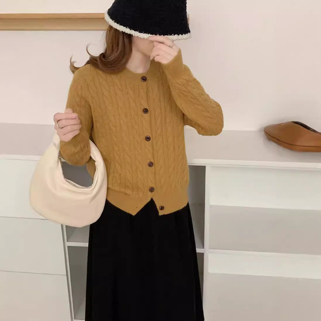 Women's Sweet Art Fresh Twist Knitted Casual Sweater