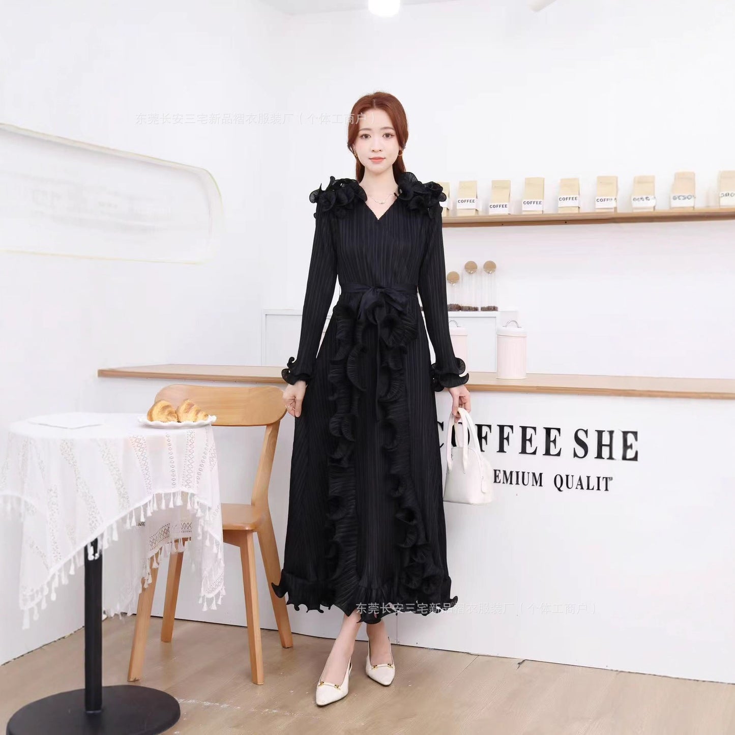 Women's Dress Pleated Three-dimensional Ruffled Graceful Long Dresses