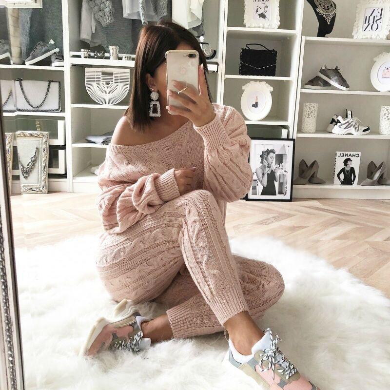 Charming Women's Pajamas Fashion Solid Color Sweater
