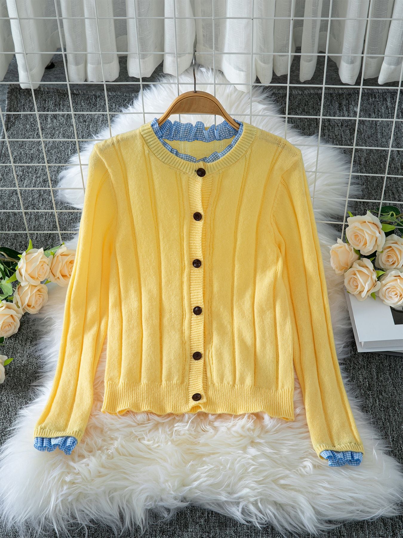 Classic Women's Autumn Ruffled Stitching Outer Sweaters
