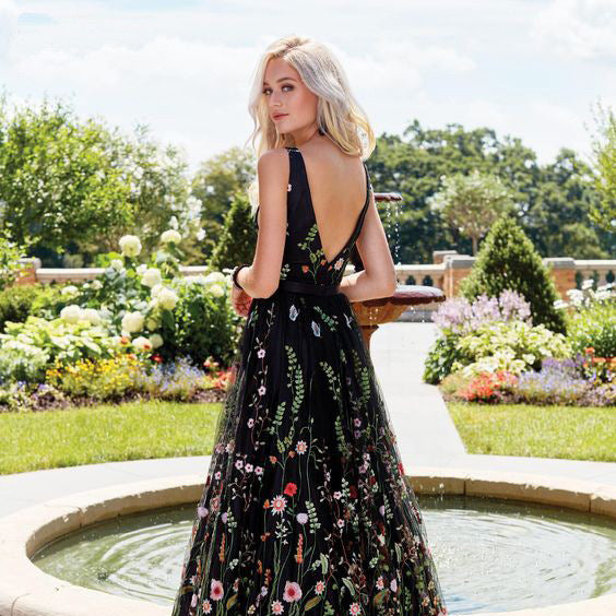 Embroidered Dress Slim Fit Backless Large Swing Dresses