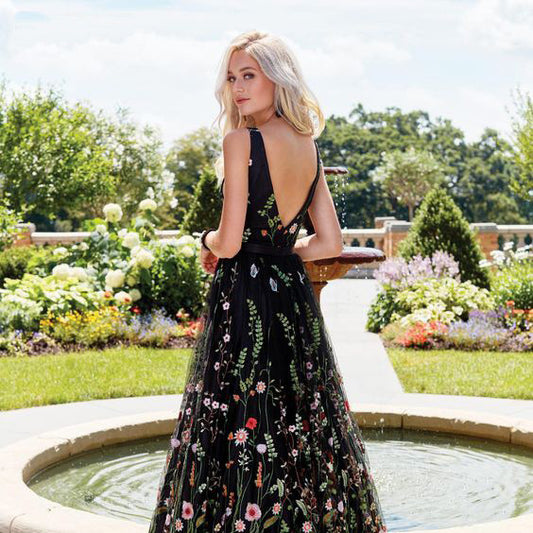 Embroidered Dress Slim Fit Backless Large Swing Dresses