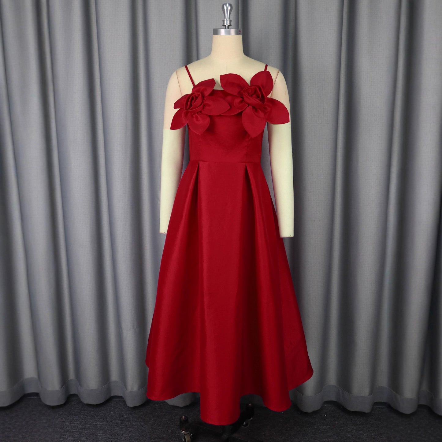 Sexy Sling Three-dimensional Flower Dress Banquet Dresses