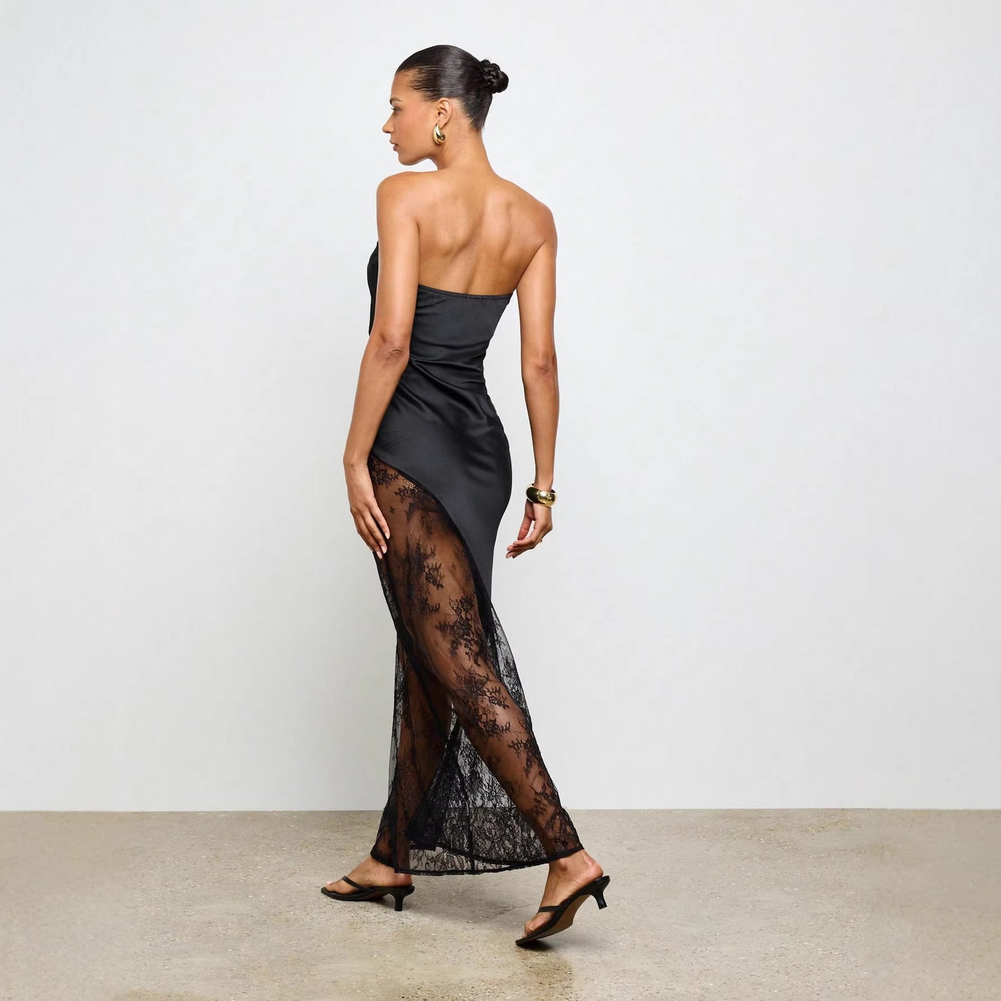 Women's Romantic Elegant Lace Stitching Tube Skinny Dress