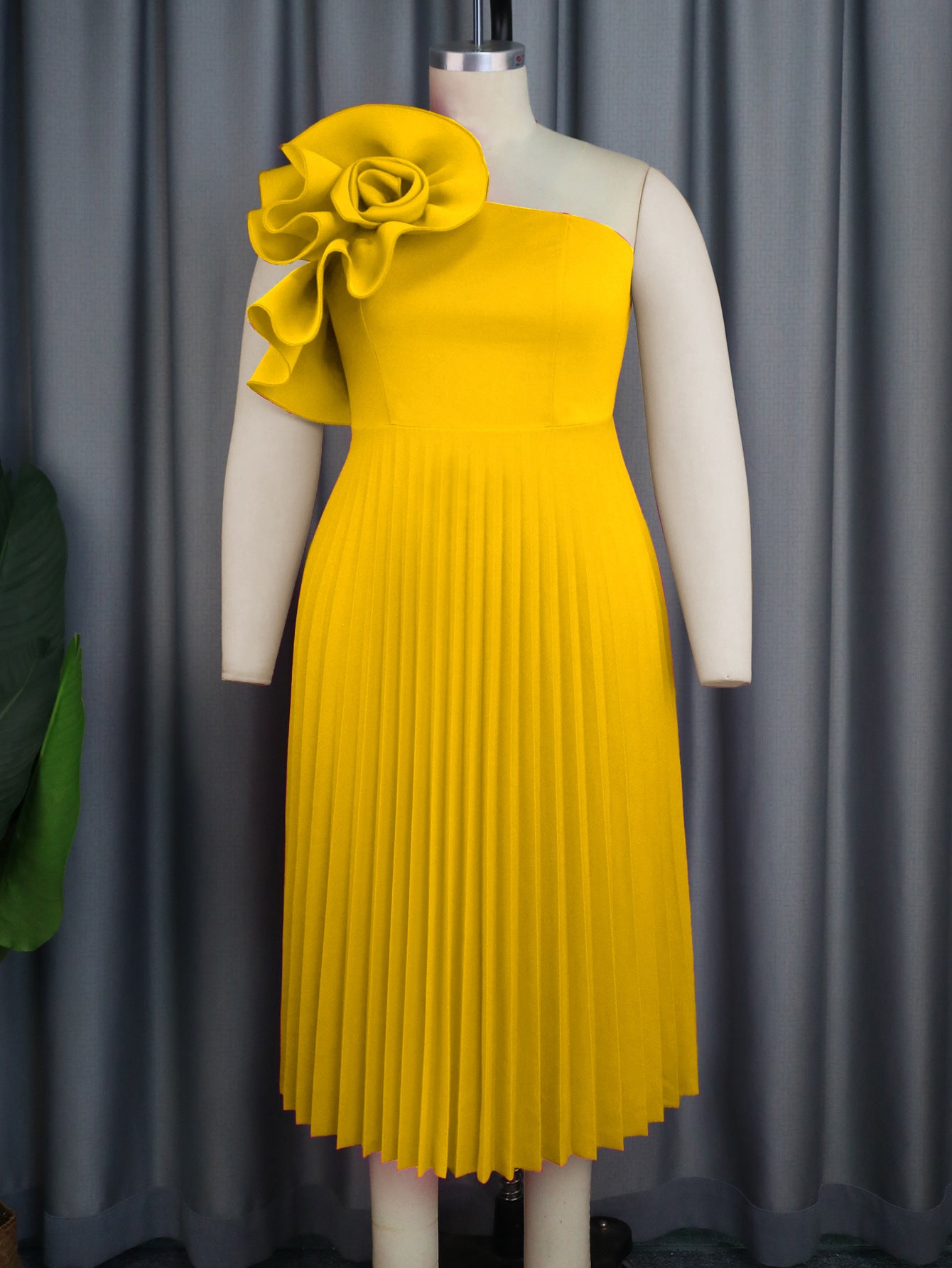 Fashion Three-dimensional Flower Dress Sexy Diagonal Dresses