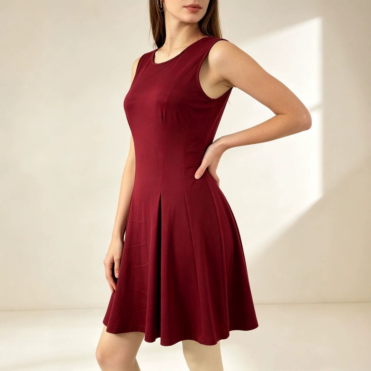 Women's Slim Fit Pleated Simple Round Neck Skirts