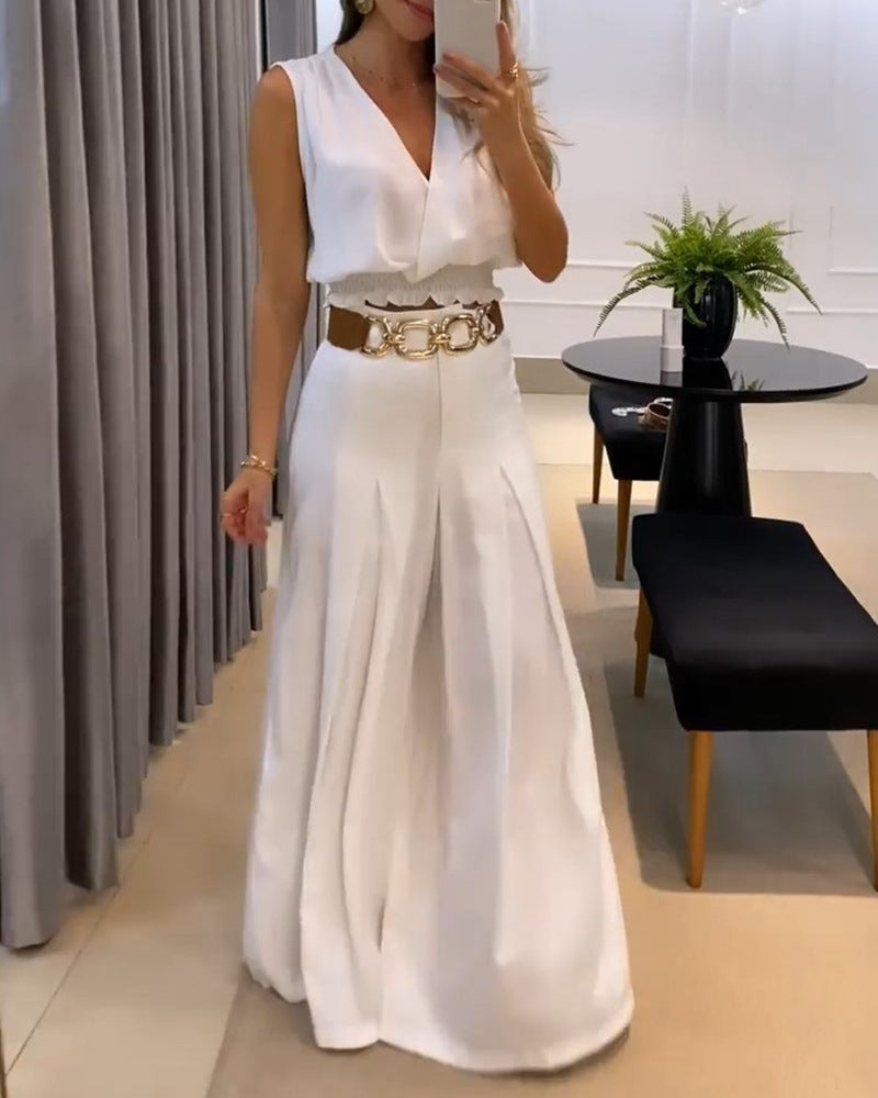 White Girdle Sleeveless Need For Belt Suits