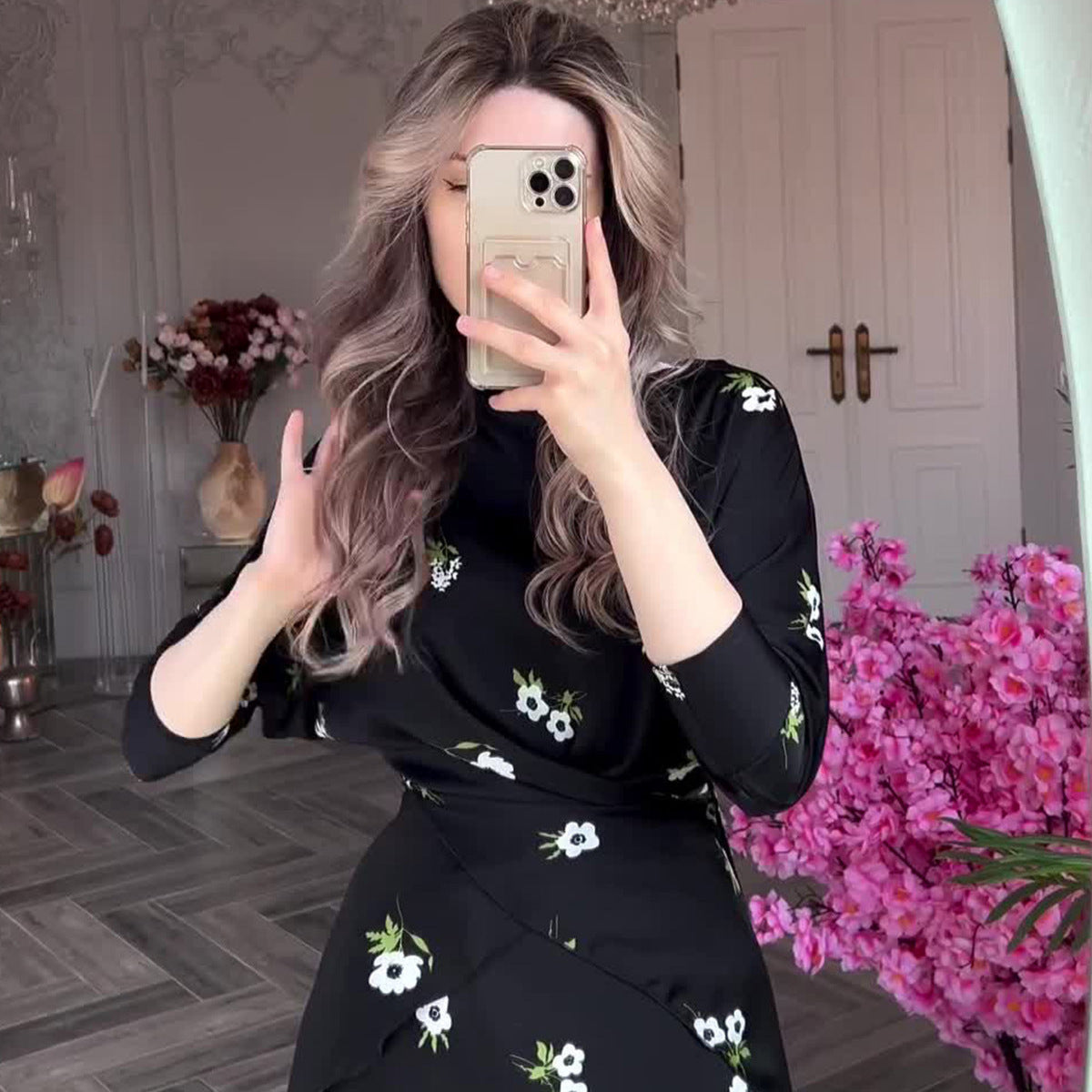 Women's Loose Breathable Casual Round Neck Flower Suits