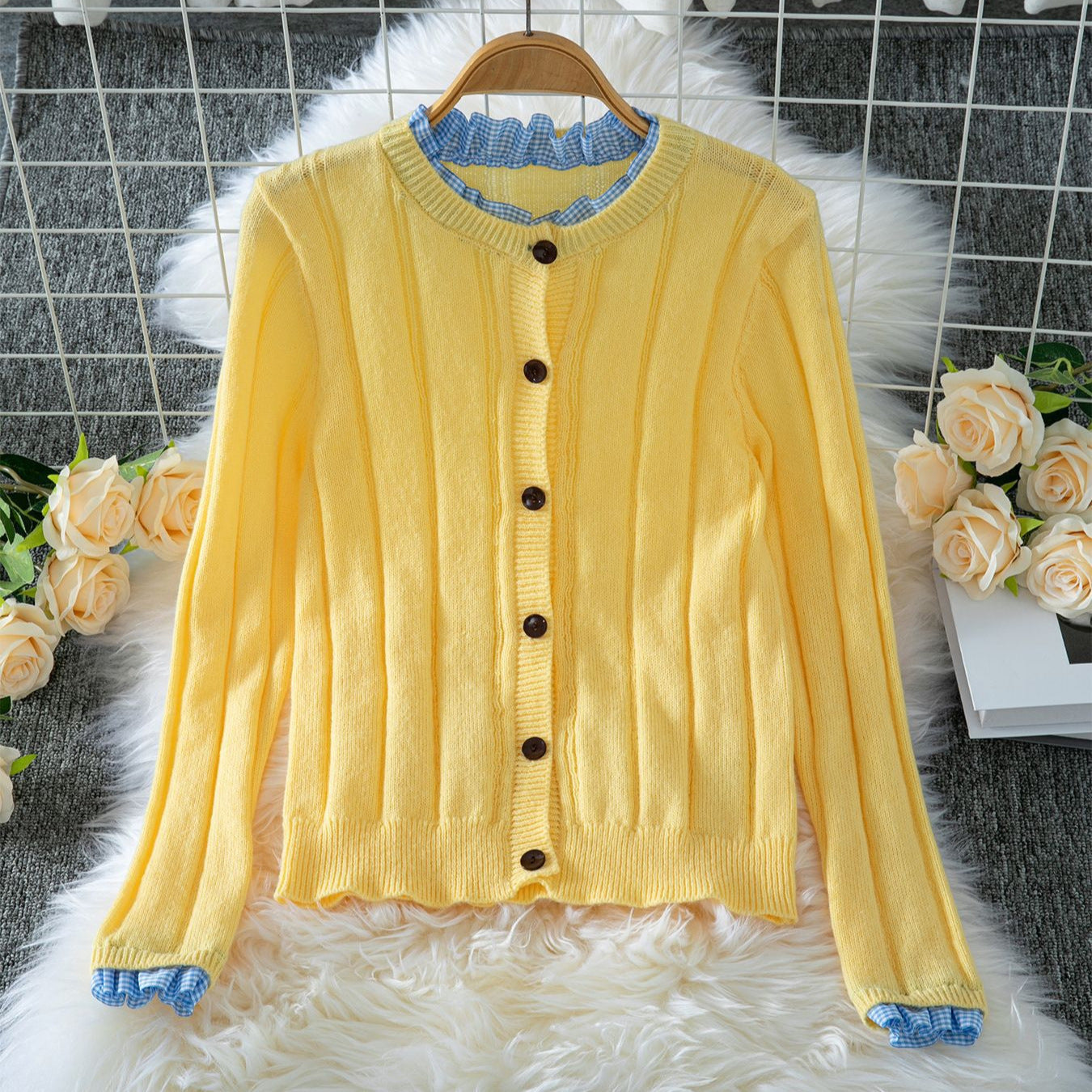 Classic Women's Autumn Ruffled Stitching Outer Sweaters