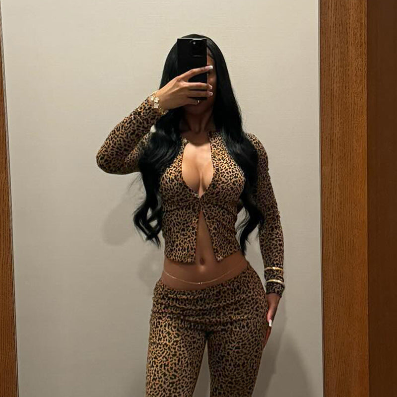 Women's Slim Elastic Leopard Print Basic Style Knitwear