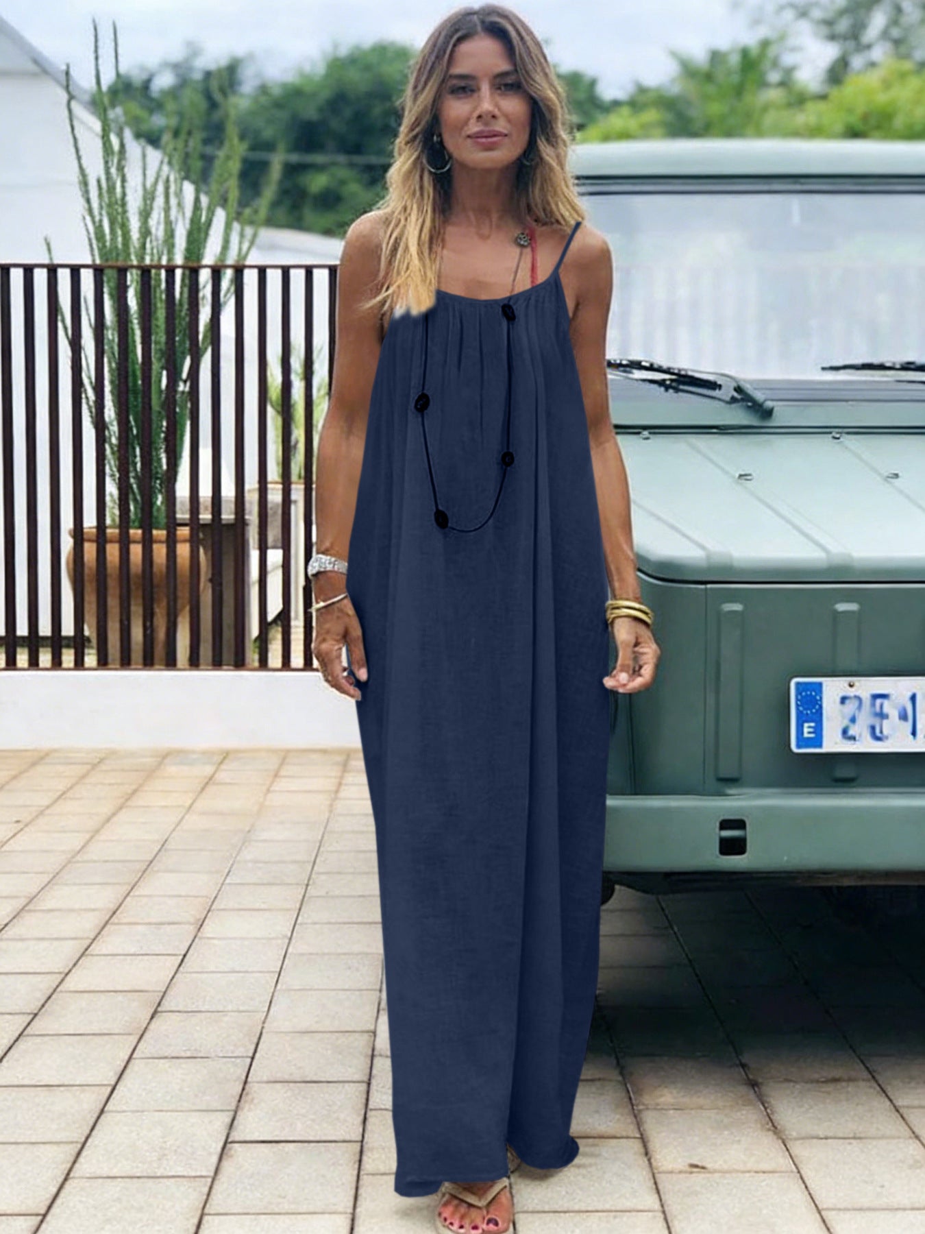 Pretty Casual Solid Color Halter Hem Dress