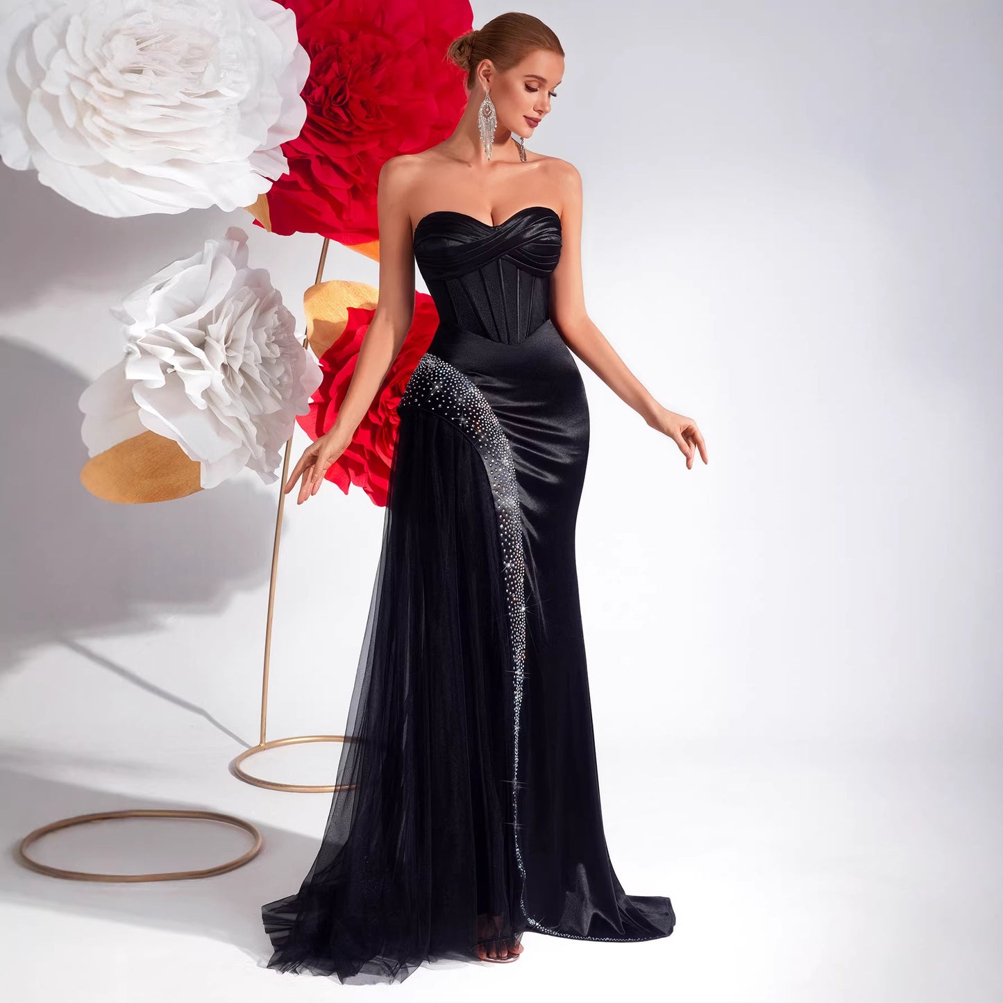 Luxury Minority Black Chest Wrap 3d Cutting Dress