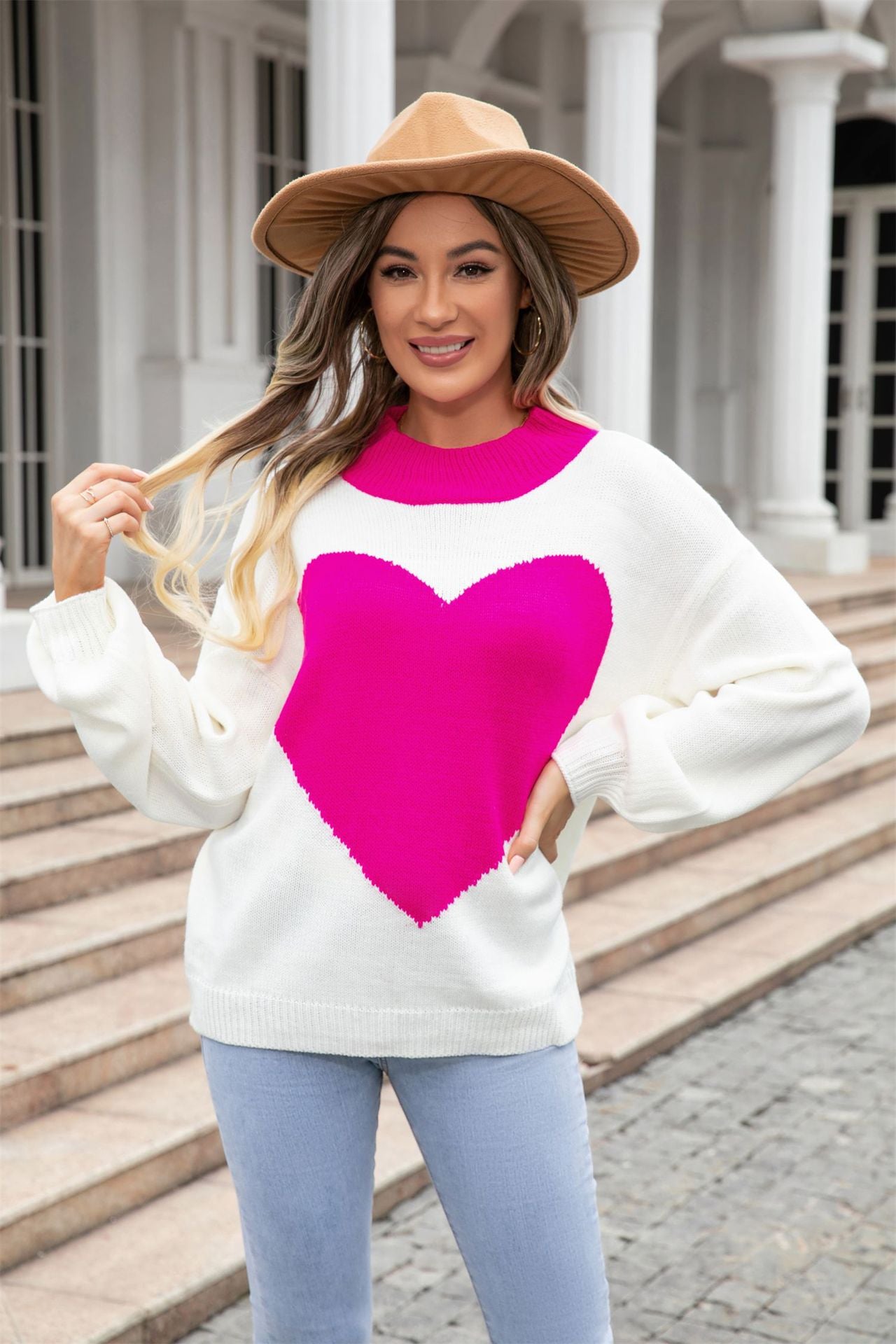 Women's Big Love Valentine's Day Peach Heart Round Neck Sweater