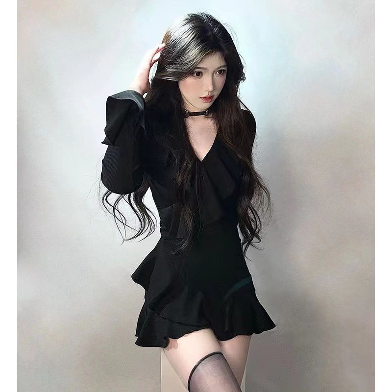 Women's Black Ruffled Flared Sleeves Long Inner Wear Elegant Dress