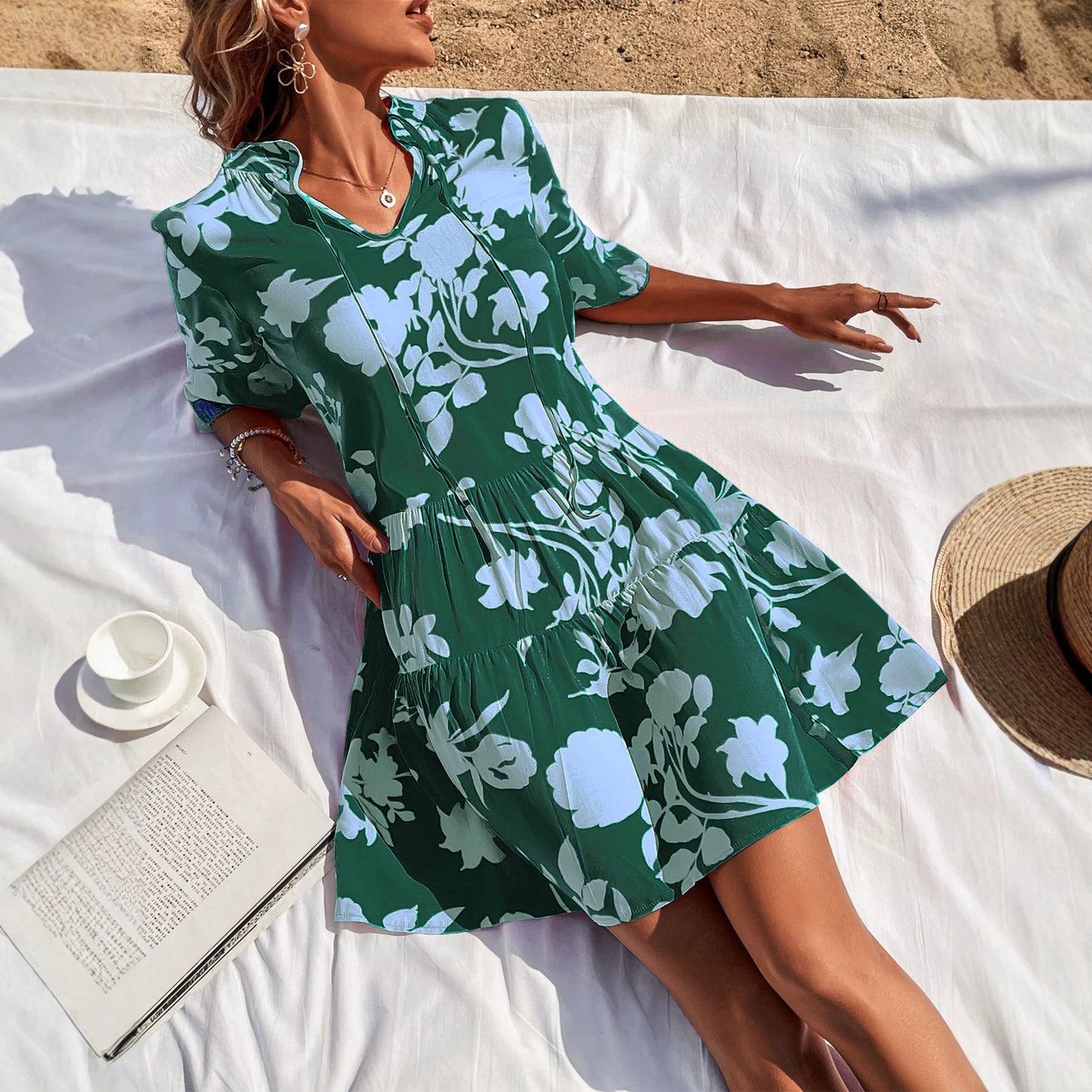 Fashion New Flared Sleeves Cake Stitching Dress