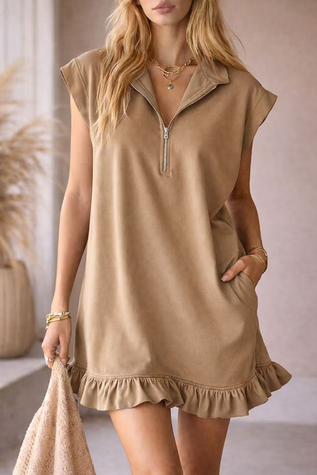 Women's Sleeveless Double Pocket Zipper Flounce A- Line Dress