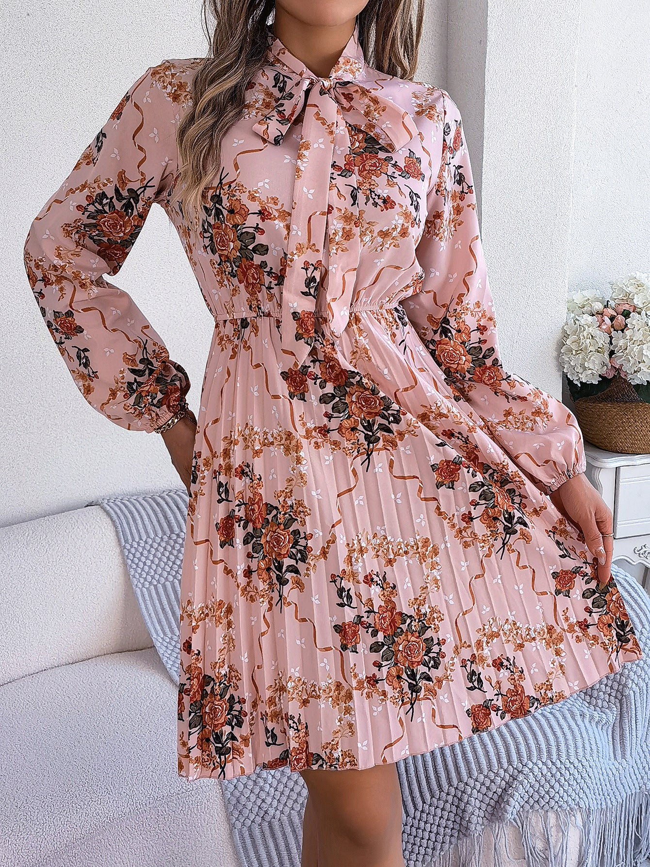 Women's Elegant Flowers Long Sleeves Pleated Clothing