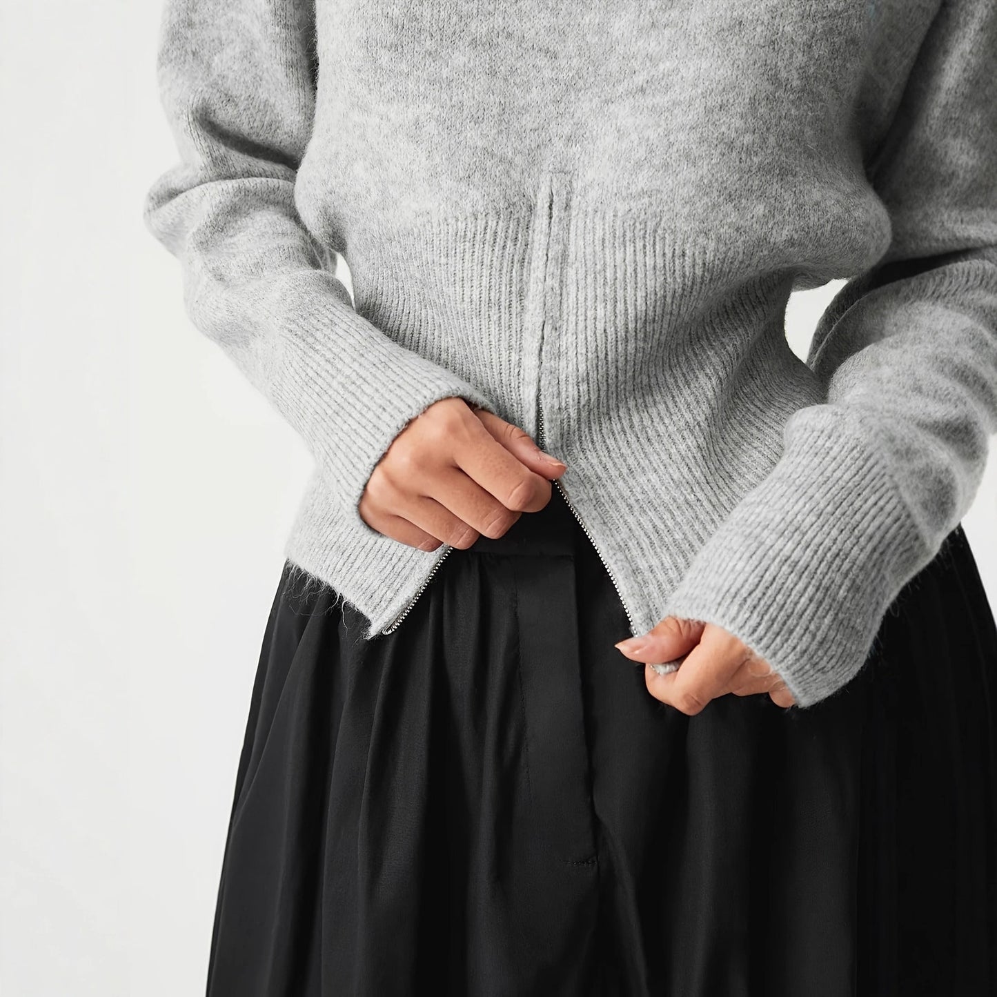 Women's Pullover Solid Color Round Neck Hem Zipper Women's Sweater