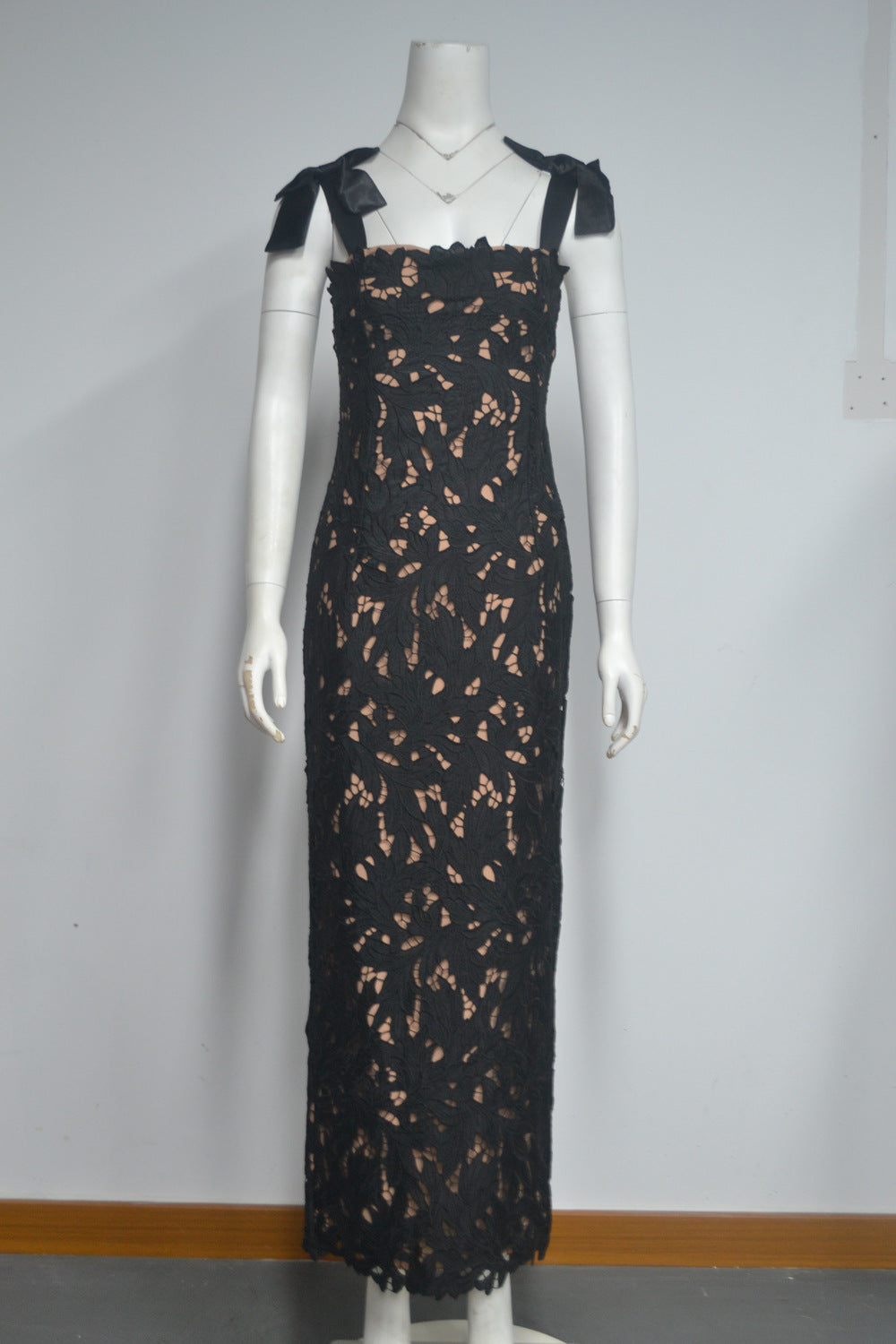 Women's Wear Sexy Lace Cutout Elegant Butterfly Bandage Suspender Dress