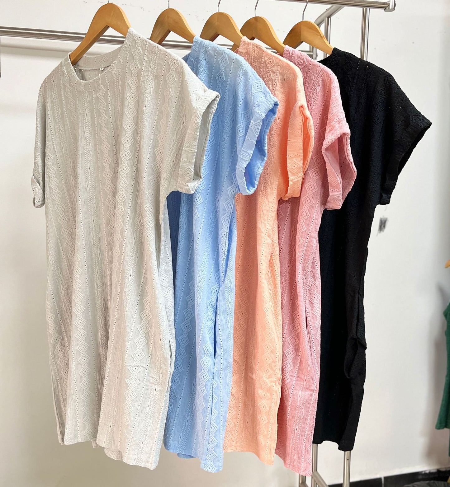 Solid Color Round Neck Loose Sleeve Shorts