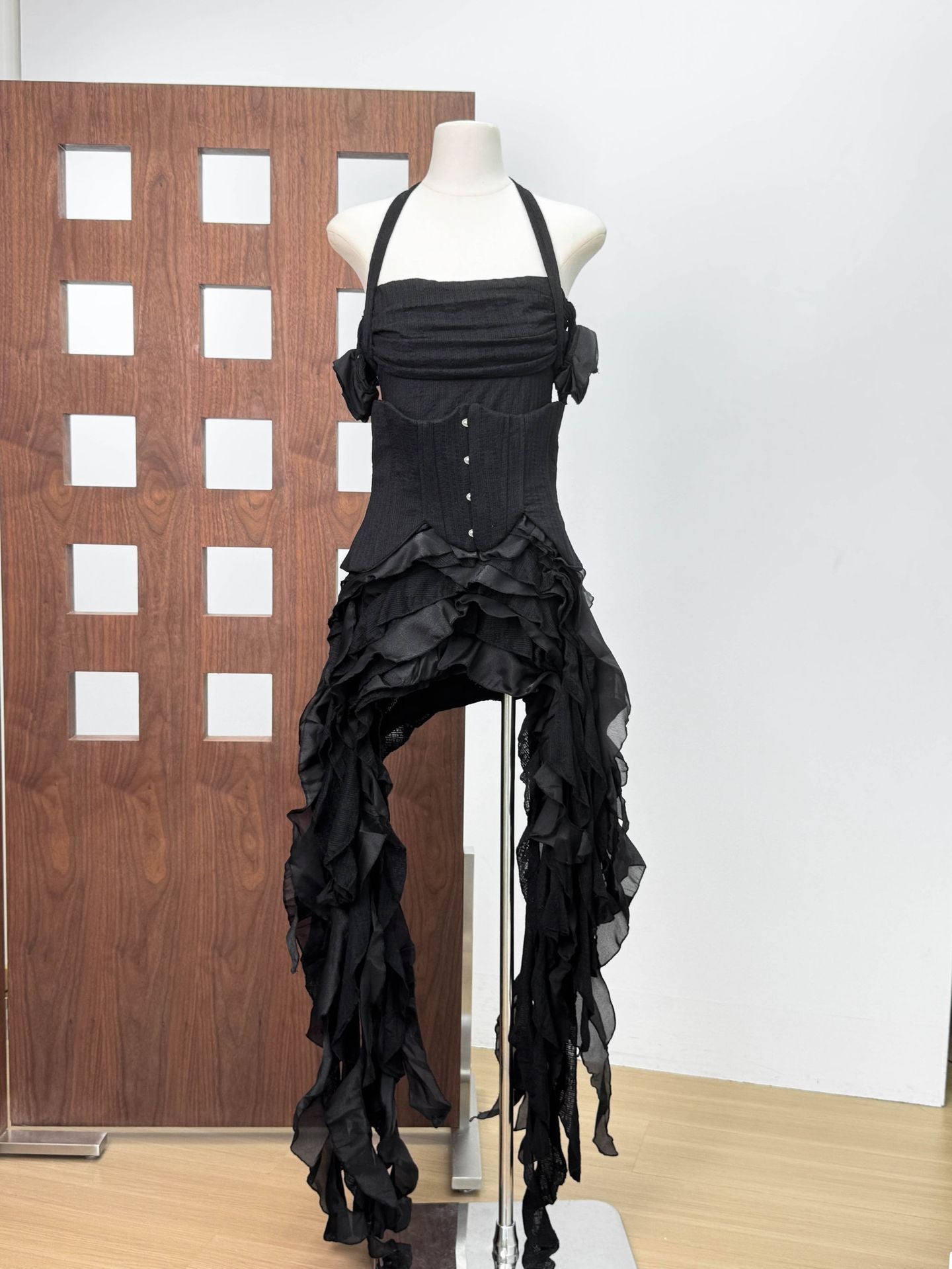 Light Luxury High-grade Irregular Tassel Solid Color Backless Dress