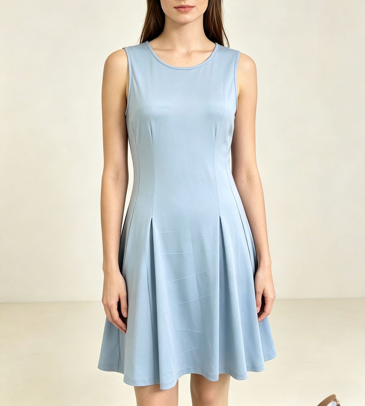 Women's Slim Fit Pleated Simple Round Neck Skirts
