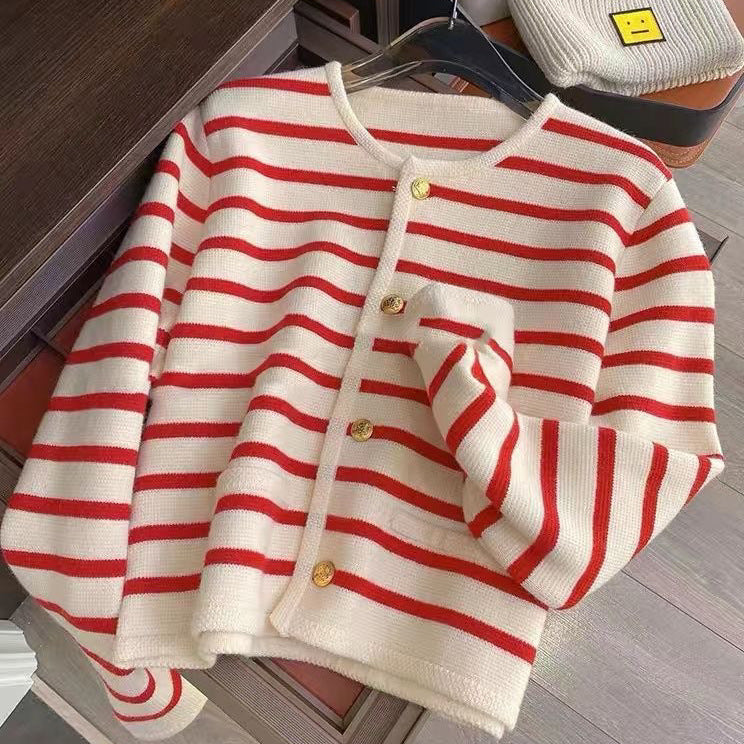 Women's Striped Round Neck Classic Style Knitted Shorts