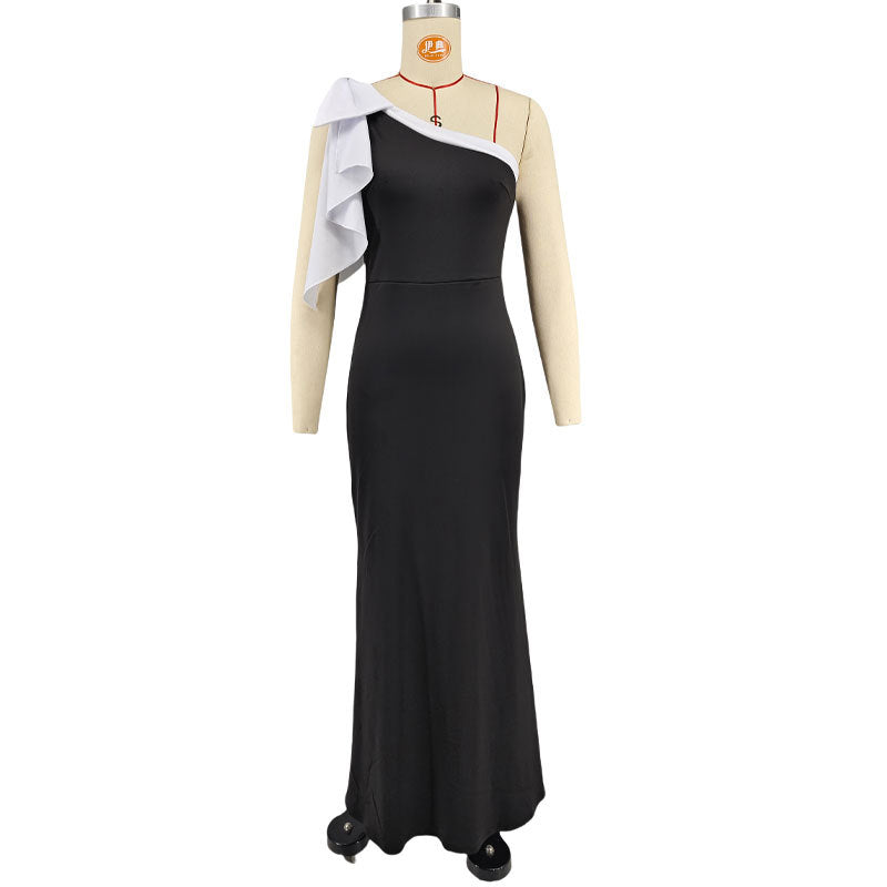 Women's Sexy Strapless Sloping Shoulder Fashion Sheath Solid Dress