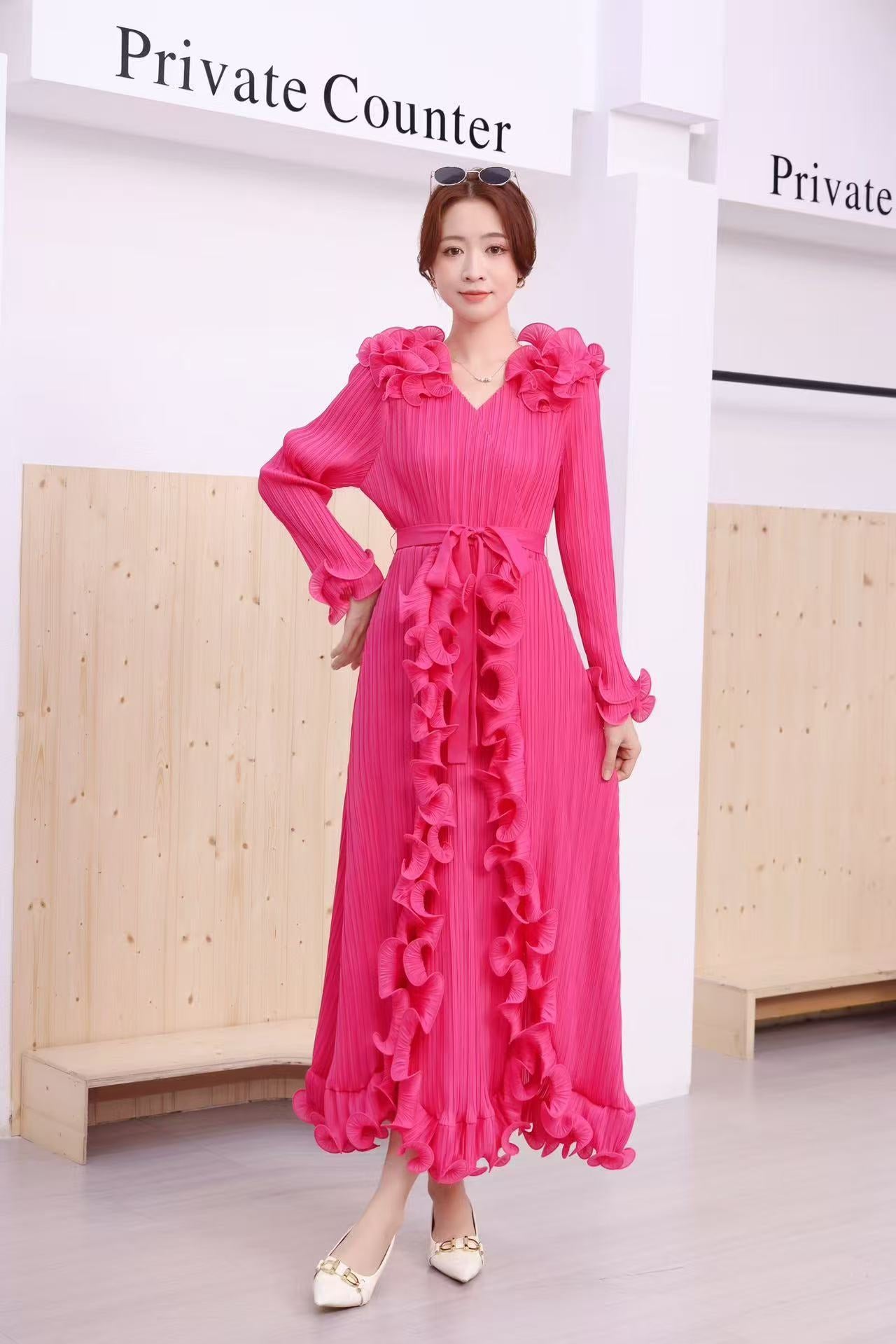 Women's Dress Pleated Three-dimensional Ruffled Graceful Long Dresses