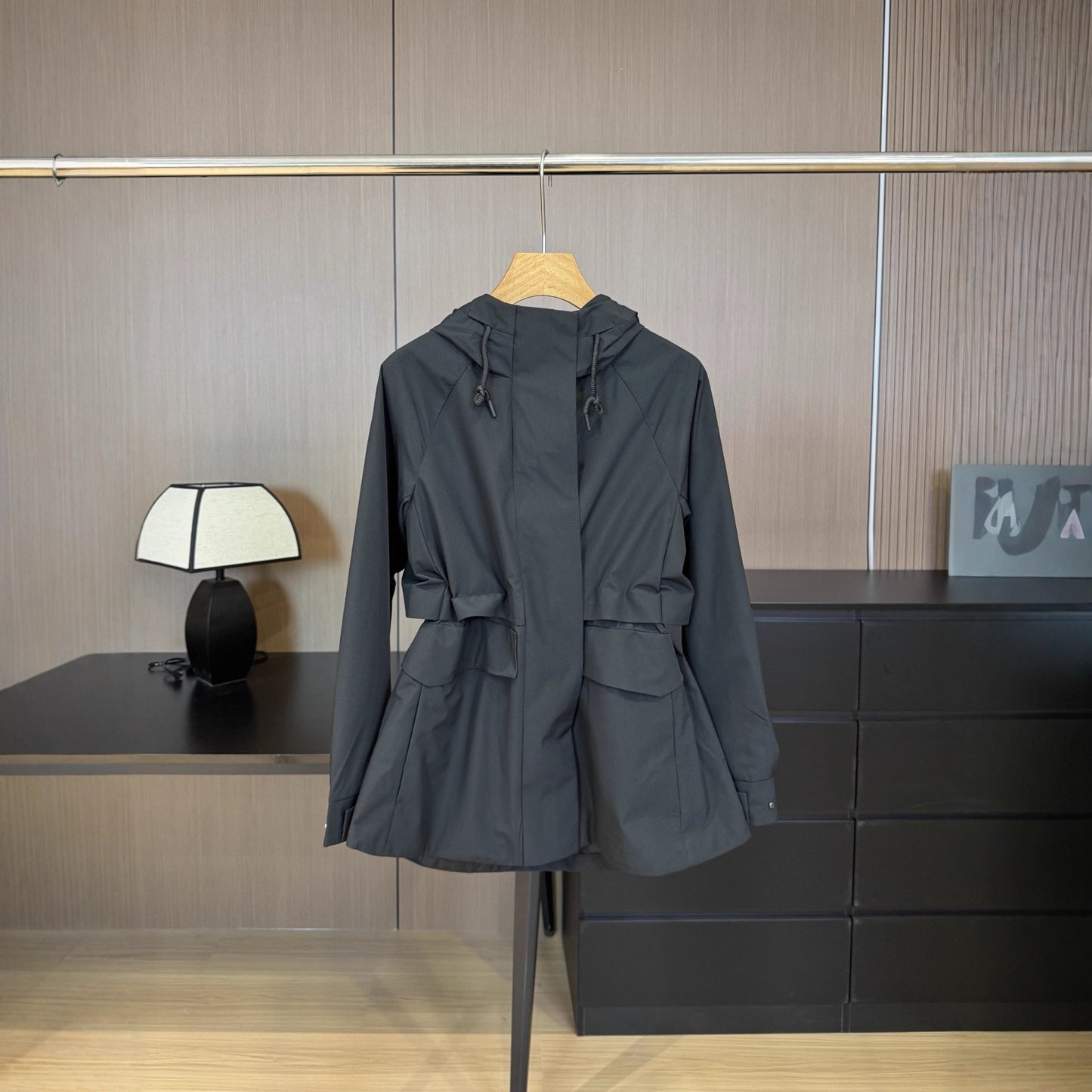 Women's Sports Casual Windproof Breathable Hood Waist Slimming Jackets