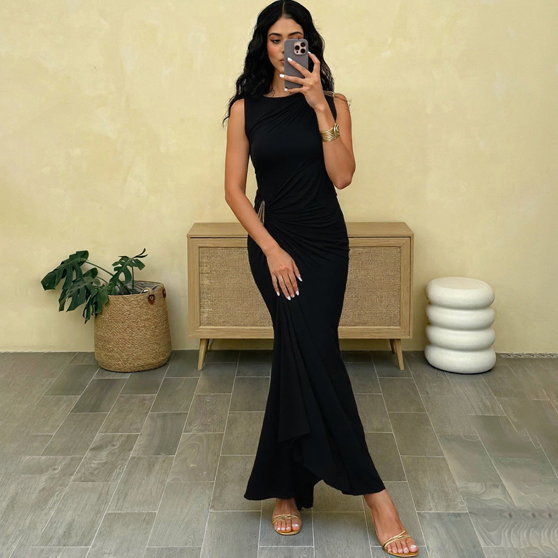 Women's Autumn Sleeveless Metal Decorative Sheath Sexy Dress