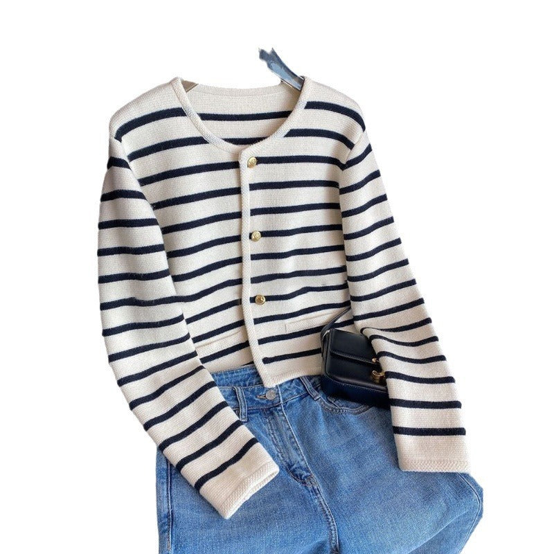 Women's Striped Round Neck Classic Style Knitted Shorts
